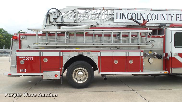 image for item DD7344 1989 Emergency One ladder fire truck