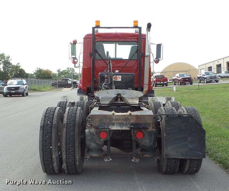 image for item DD7364 1994 Mack CH613 semi truck
