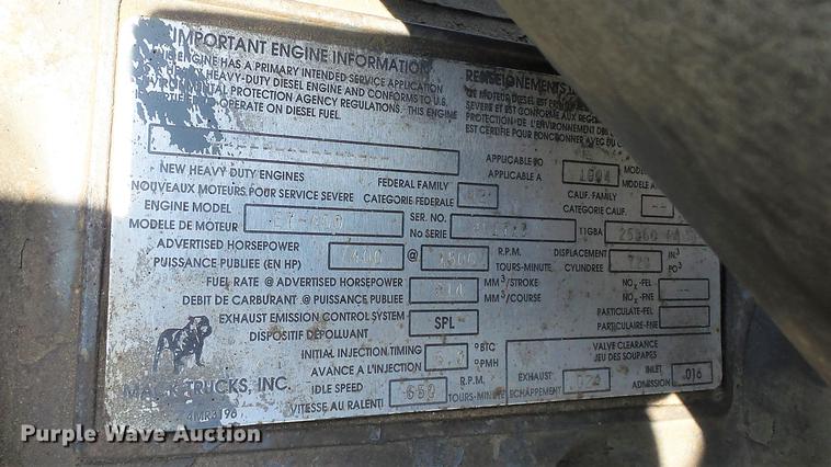 image for item DD7364 1994 Mack CH613 semi truck