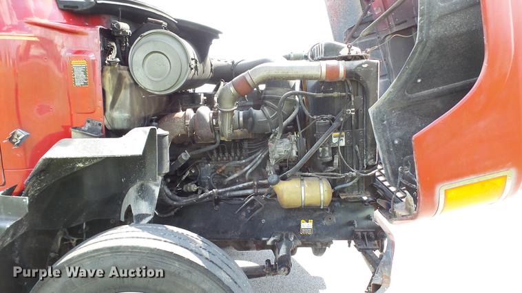 image for item DD7364 1994 Mack CH613 semi truck