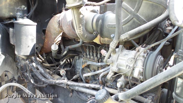 image for item DD7364 1994 Mack CH613 semi truck