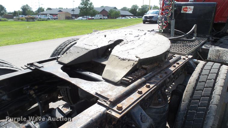 image for item DD7364 1994 Mack CH613 semi truck