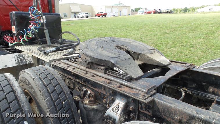 image for item DD7364 1994 Mack CH613 semi truck