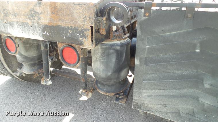 image for item DD7364 1994 Mack CH613 semi truck