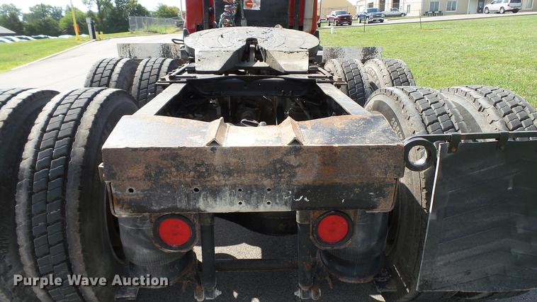 image for item DD7364 1994 Mack CH613 semi truck