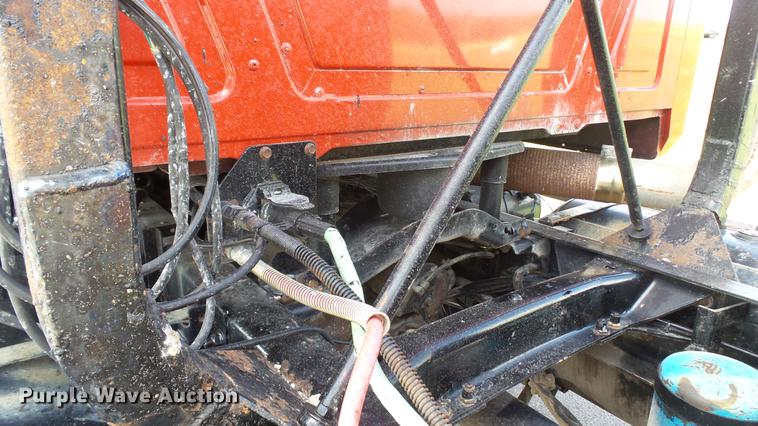 image for item DD7364 1994 Mack CH613 semi truck