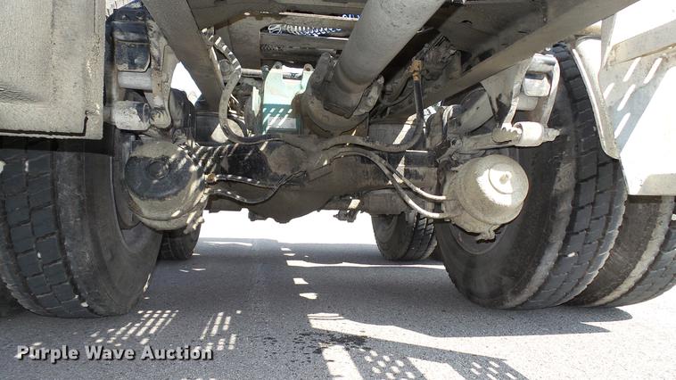 image for item DD7364 1994 Mack CH613 semi truck