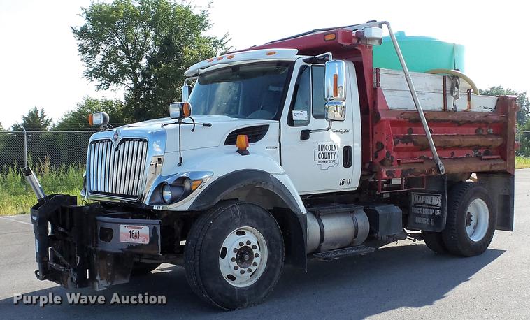 image for item DD7365 2010 International WorkStar 7400 dump truck