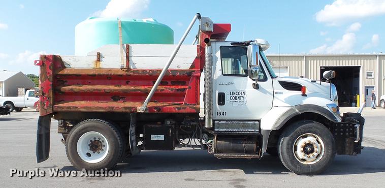 image for item DD7365 2010 International WorkStar 7400 dump truck