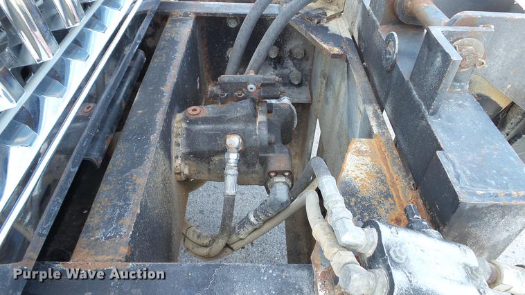 image for item DD7365 2010 International WorkStar 7400 dump truck