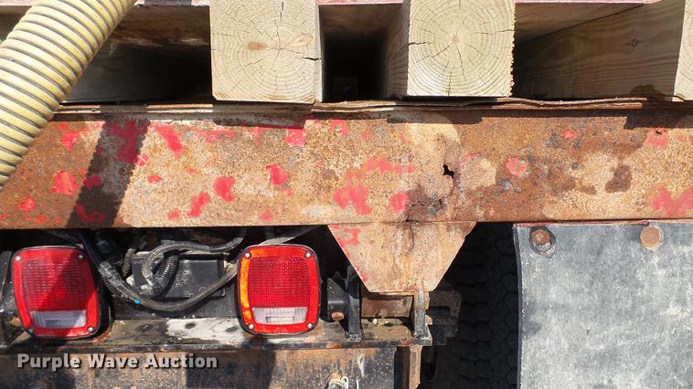 image for item DD7365 2010 International WorkStar 7400 dump truck