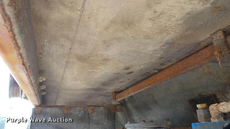 image for item DD7365 2010 International WorkStar 7400 dump truck