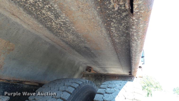 image for item DD7365 2010 International WorkStar 7400 dump truck