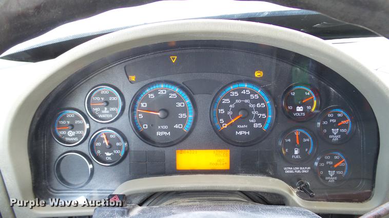 image for item DD7365 2010 International WorkStar 7400 dump truck