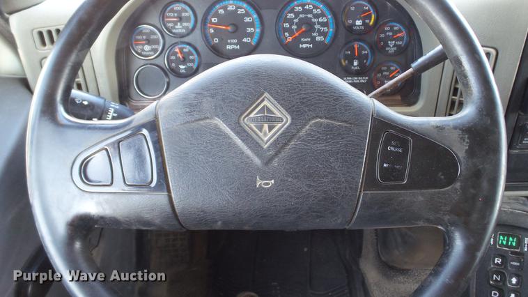 image for item DD7365 2010 International WorkStar 7400 dump truck