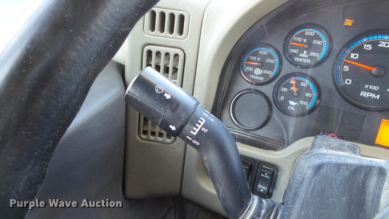 image for item DD7365 2010 International WorkStar 7400 dump truck