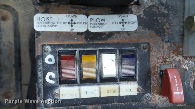 image for item DD7365 2010 International WorkStar 7400 dump truck