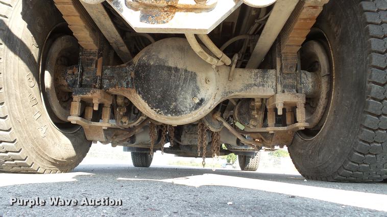 image for item DD7365 2010 International WorkStar 7400 dump truck