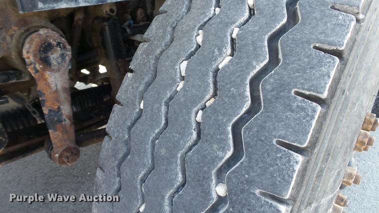 image for item DD7365 2010 International WorkStar 7400 dump truck