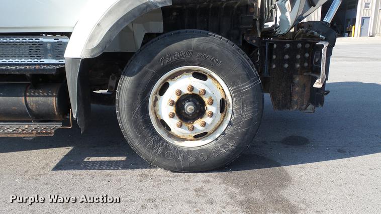 image for item DD7365 2010 International WorkStar 7400 dump truck