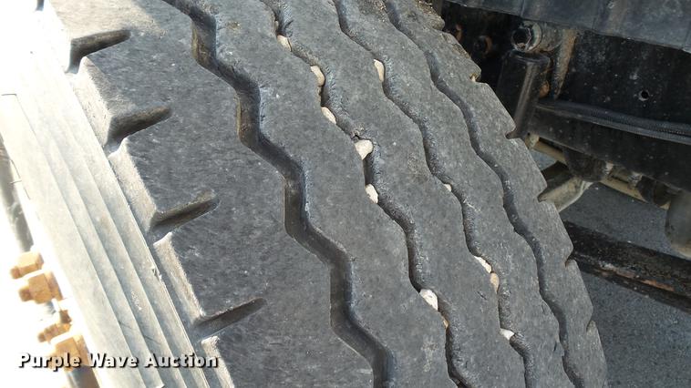 image for item DD7365 2010 International WorkStar 7400 dump truck