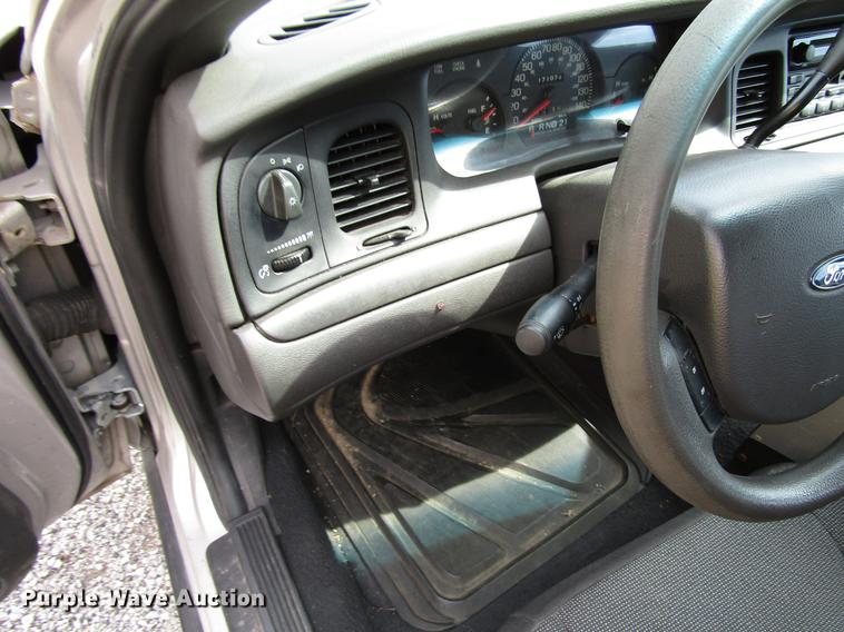 image for item DD7896 2005 Ford Crown Victoria Police Interceptor