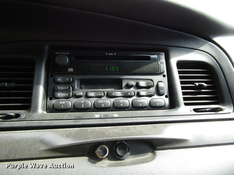 image for item DD7896 2005 Ford Crown Victoria Police Interceptor