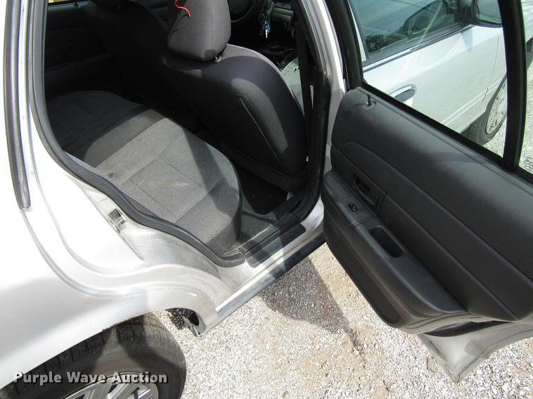 image for item DD7896 2005 Ford Crown Victoria Police Interceptor