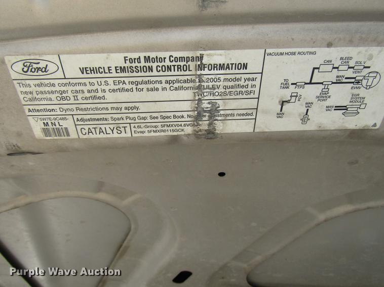 image for item DD7896 2005 Ford Crown Victoria Police Interceptor