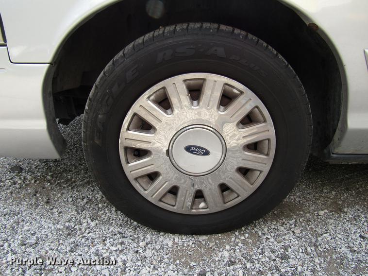 image for item DD7896 2005 Ford Crown Victoria Police Interceptor