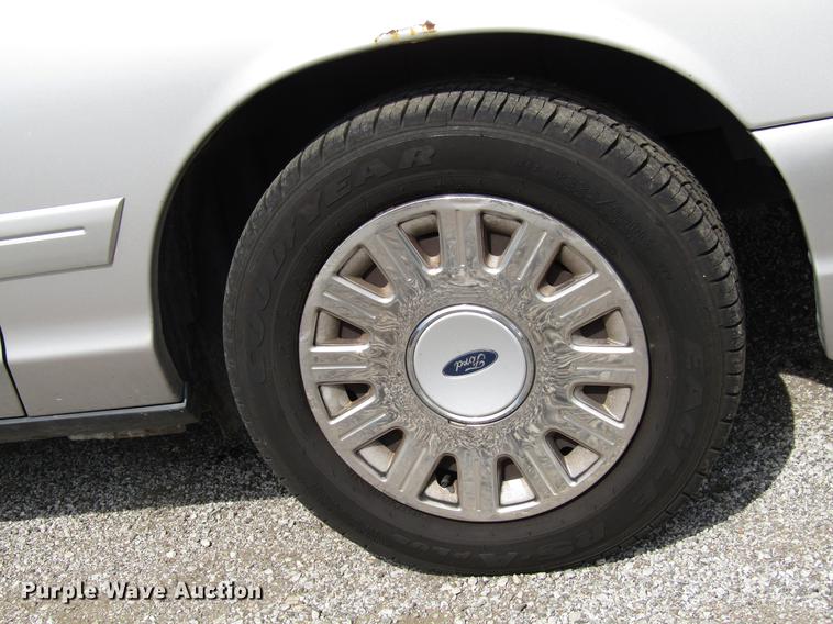 image for item DD7896 2005 Ford Crown Victoria Police Interceptor