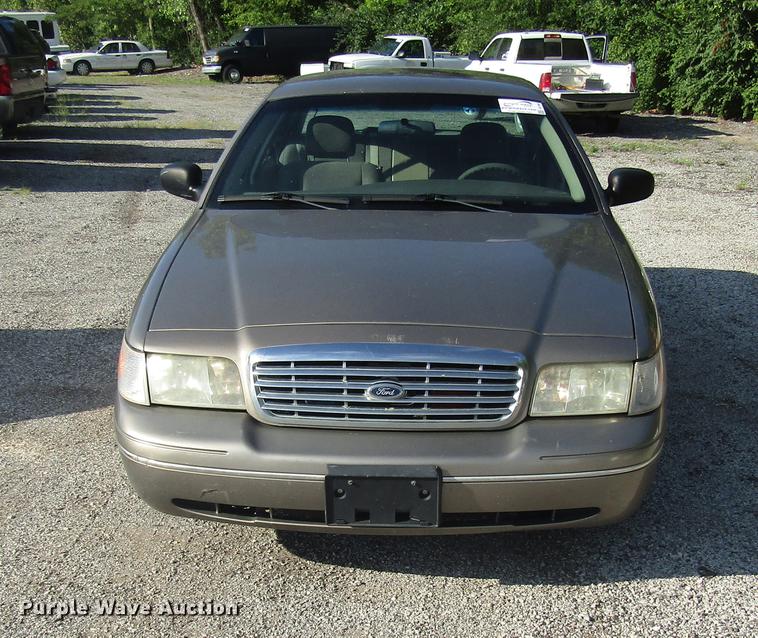 image for item DD7897 2003 Ford Crown Victoria Police Interceptor