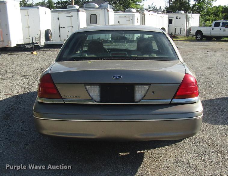 image for item DD7897 2003 Ford Crown Victoria Police Interceptor