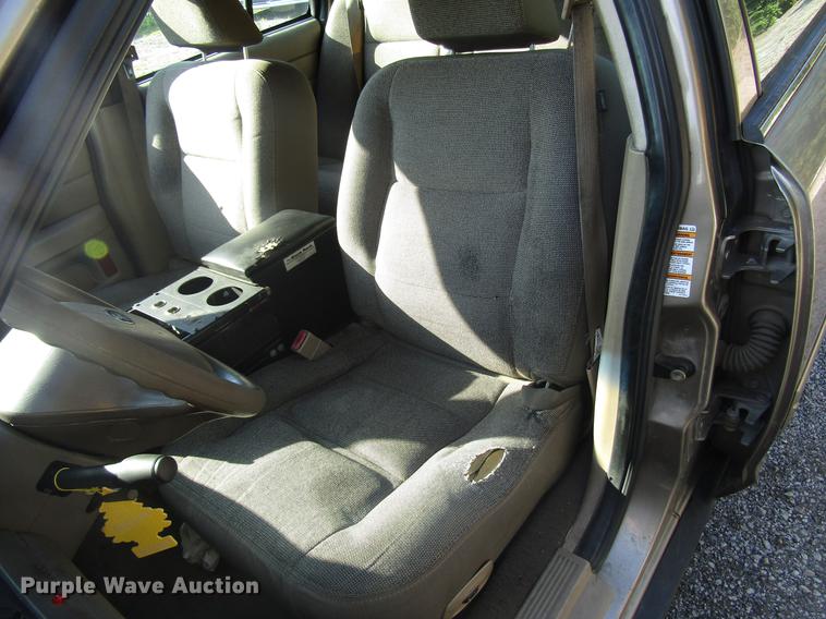 image for item DD7897 2003 Ford Crown Victoria Police Interceptor