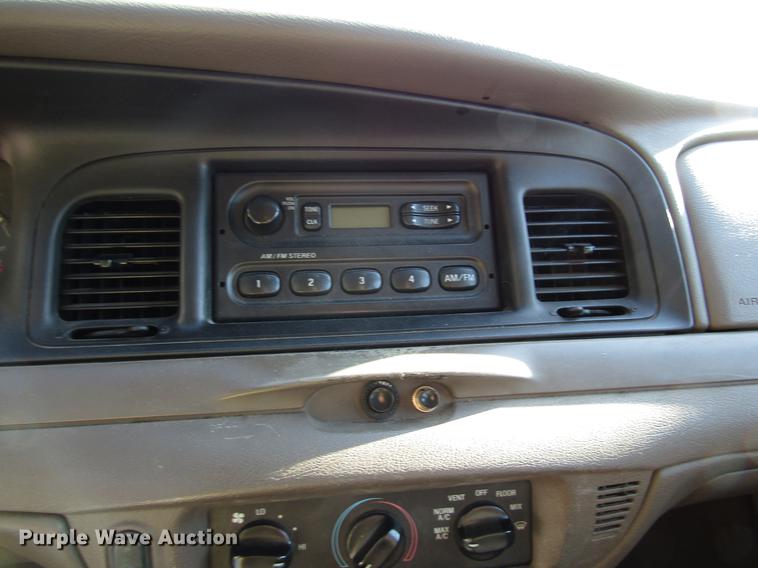 image for item DD7897 2003 Ford Crown Victoria Police Interceptor