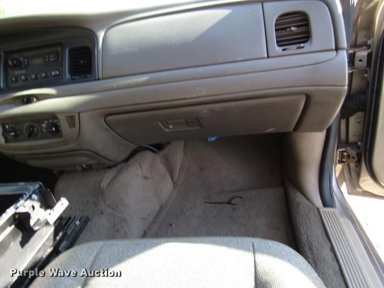 image for item DD7897 2003 Ford Crown Victoria Police Interceptor