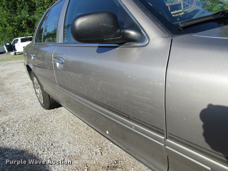 image for item DD7897 2003 Ford Crown Victoria Police Interceptor