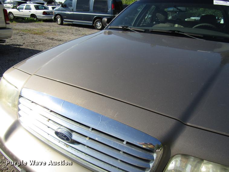 image for item DD7897 2003 Ford Crown Victoria Police Interceptor