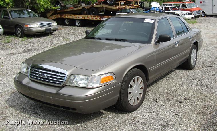 image for item DD7898 2006 Ford Crown Victoria Police Interceptor