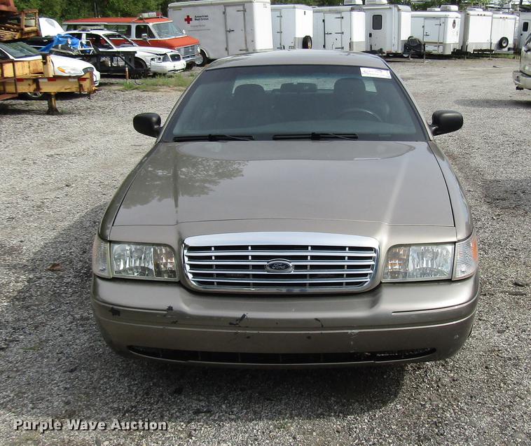 image for item DD7898 2006 Ford Crown Victoria Police Interceptor
