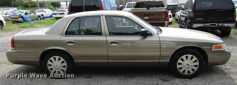 image for item DD7898 2006 Ford Crown Victoria Police Interceptor
