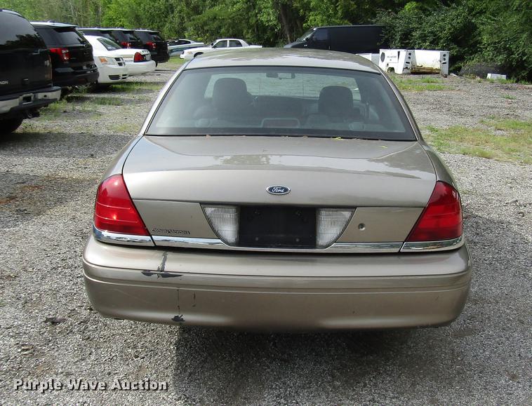 image for item DD7898 2006 Ford Crown Victoria Police Interceptor