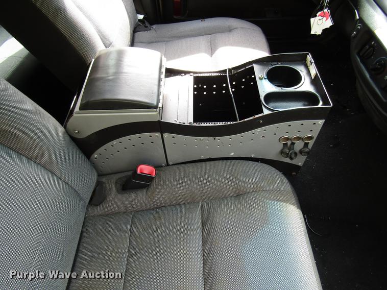 image for item DD7898 2006 Ford Crown Victoria Police Interceptor