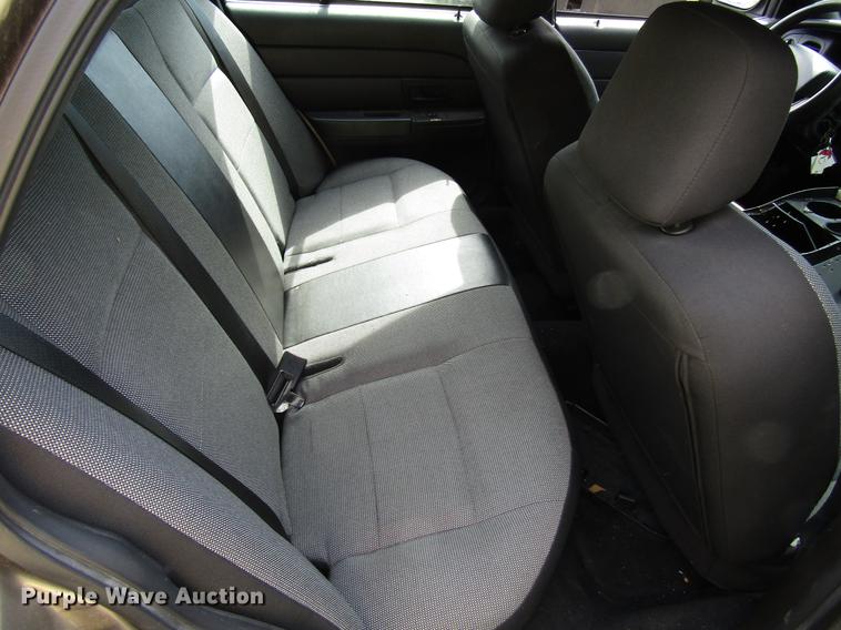 image for item DD7898 2006 Ford Crown Victoria Police Interceptor