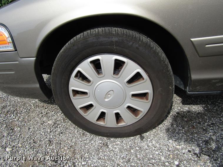 image for item DD7898 2006 Ford Crown Victoria Police Interceptor