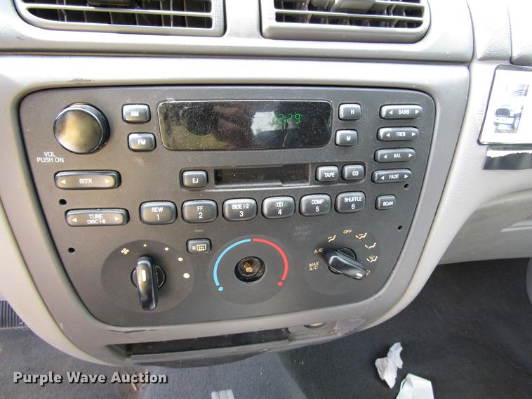 image for item DD7899 2006 Ford Taurus SE