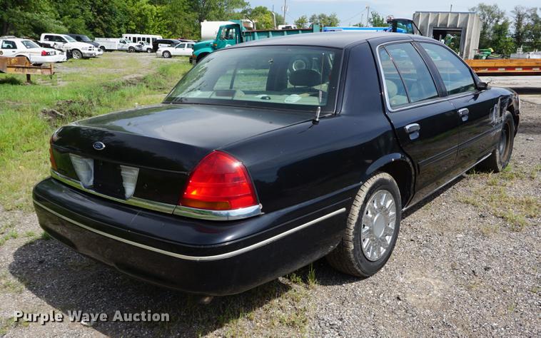 image for item DD7902 2000 Ford Crown Victoria Police Interceptor