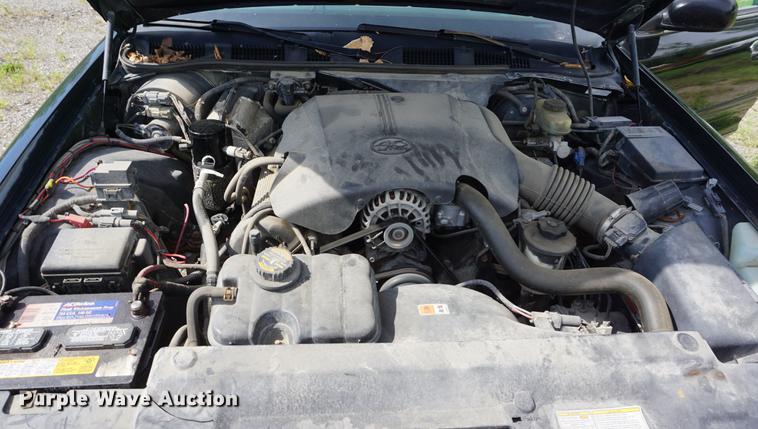 image for item DD7902 2000 Ford Crown Victoria Police Interceptor