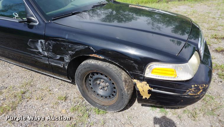 image for item DD7902 2000 Ford Crown Victoria Police Interceptor