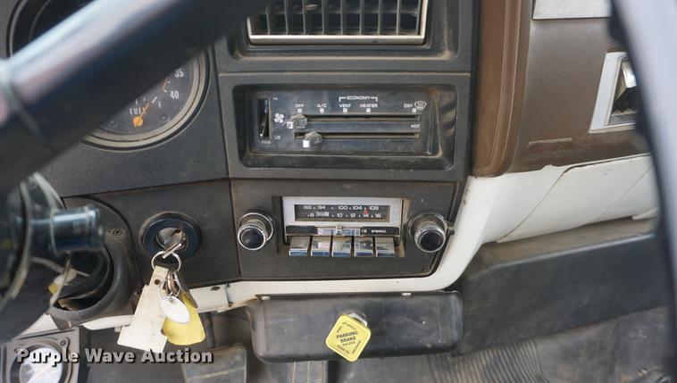 image for item DD7913 1982 Chevrolet Kodiak C70 tanker fire truck